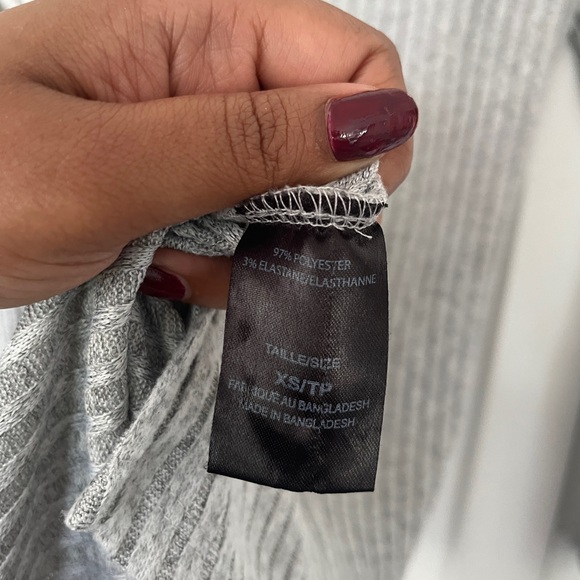 🌺 5/$30 🌺 Ribbed Grey soft tunic sweater with belt - Picture 6 of 6